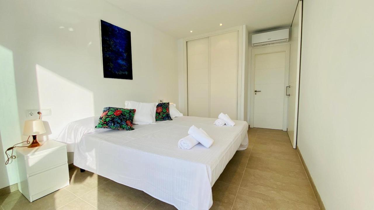 Mirador Blue - Penthouse Apartments With Roof Terrace Cala de Sant Vicenc Exterior foto